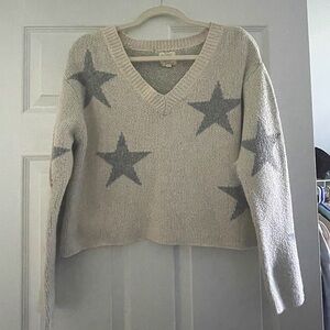 Barely worn and perfect condition! The brand is American Eagle!